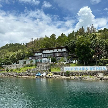 Tiara Bunga Hotel & Villa Balige Zewnętrze zdjęcie