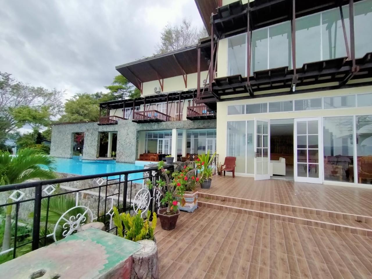 Tiara Bunga Hotel & Villa Balige Zewnętrze zdjęcie